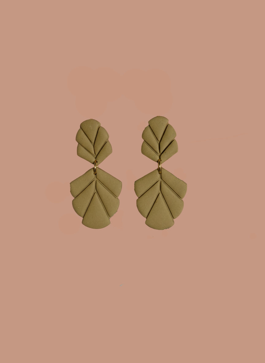 Leaf Drop Earring (Brown)