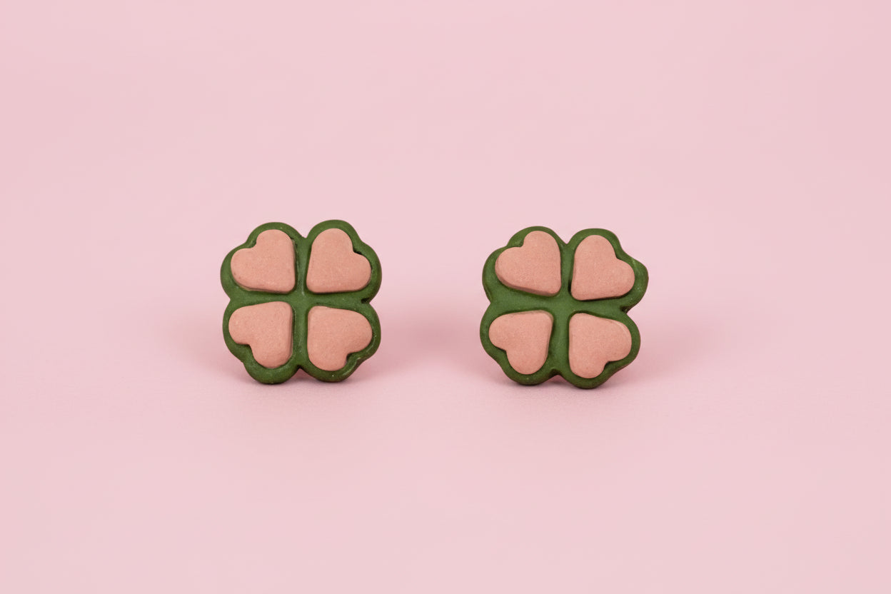 Four Leaf Clover (Pink)