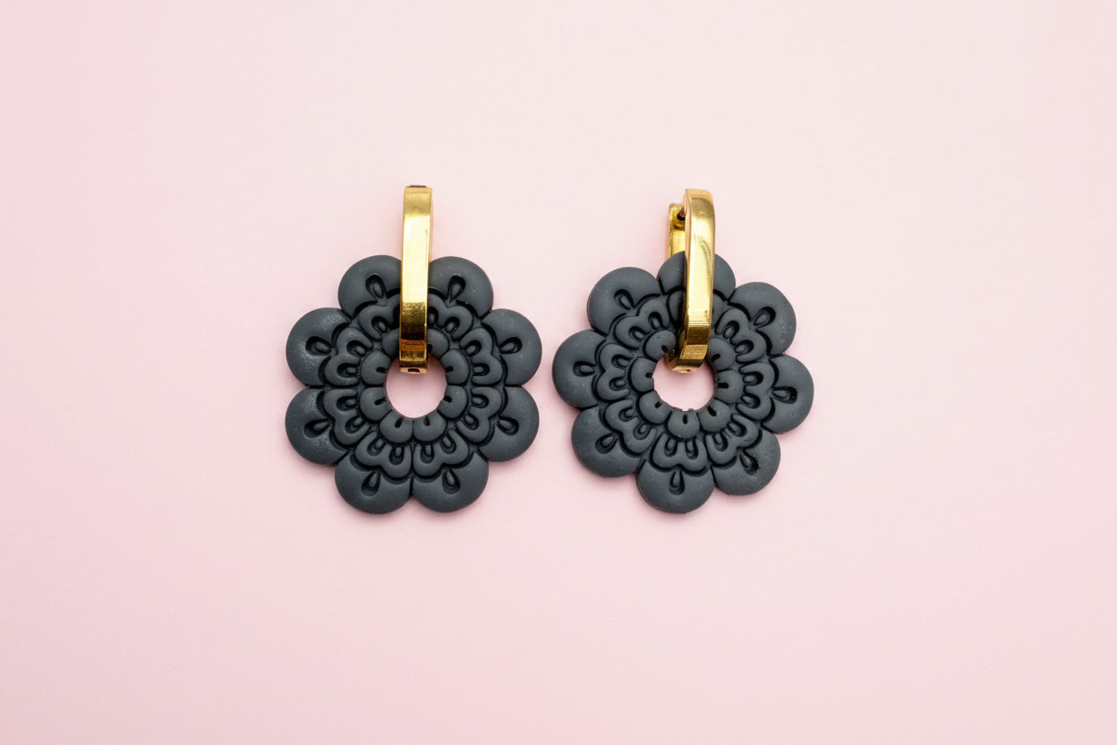 Flower Hoop Dangle (Gray)