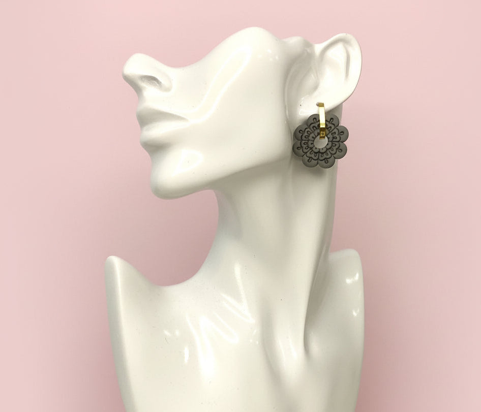 Flower Hoop Dangle (Gray)
